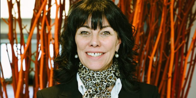 »In den Spiegel lachen«