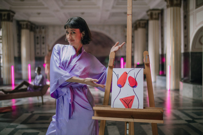 Den weiblichen Körper neu zeichnen