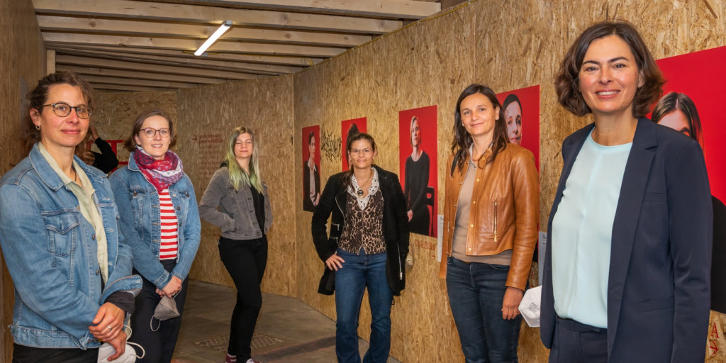 ÖBB: Vorhang auf für die Bahntechnikerinnen