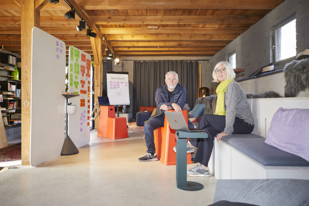 New Work: Neue Treffpunkte und “dritte Orte” statt Konzernzentrale