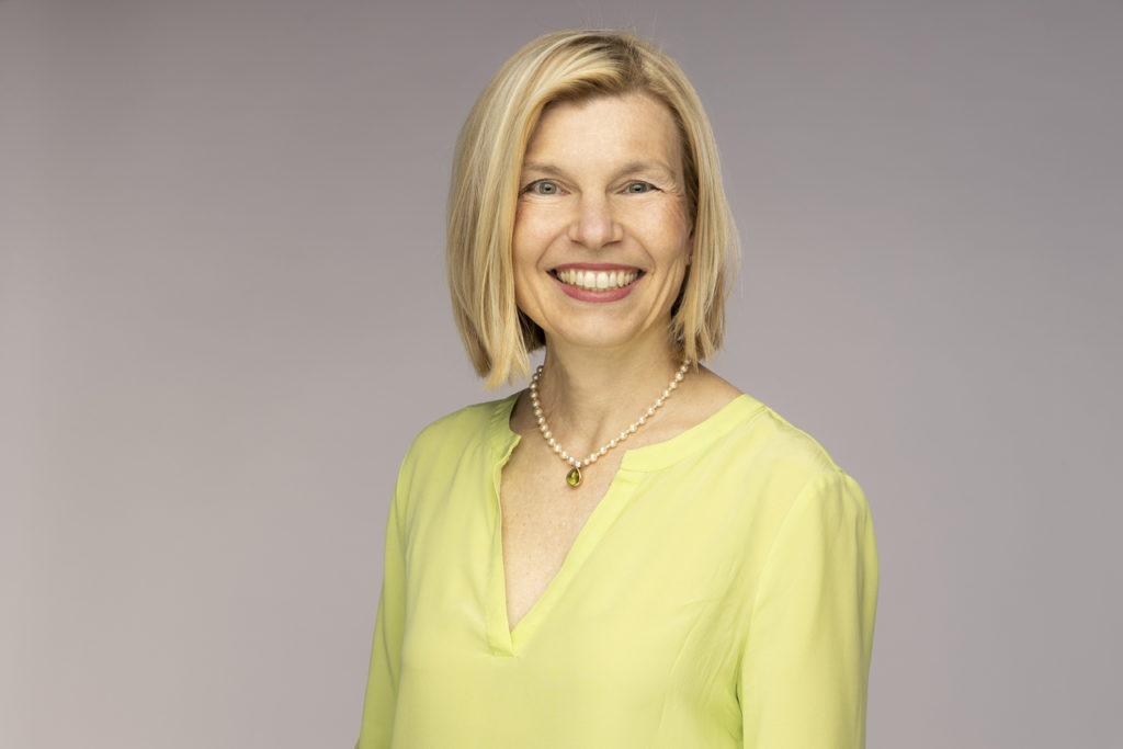 Netzwerke: Prof. Dr. Anja Seng ist neue Präsidentin von FidAR