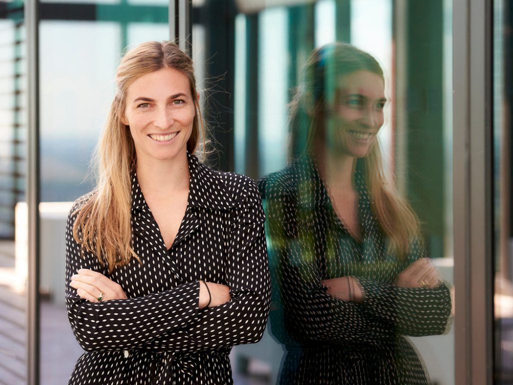 Strategy& befördert Laura Leeb zur Partnerin